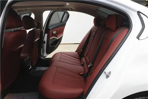 BMW 325Li, 2025 6