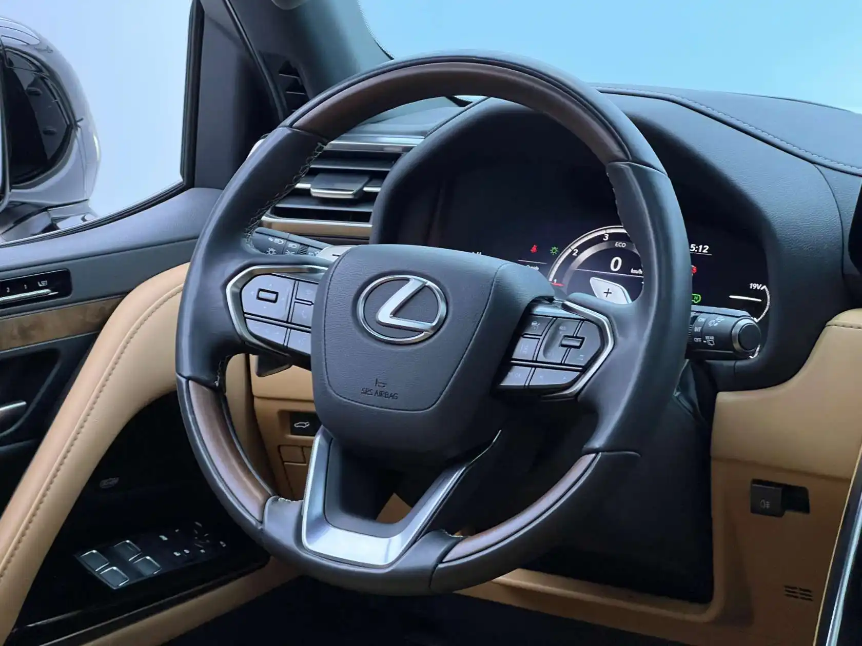 Lexus LX 600, 2025 24