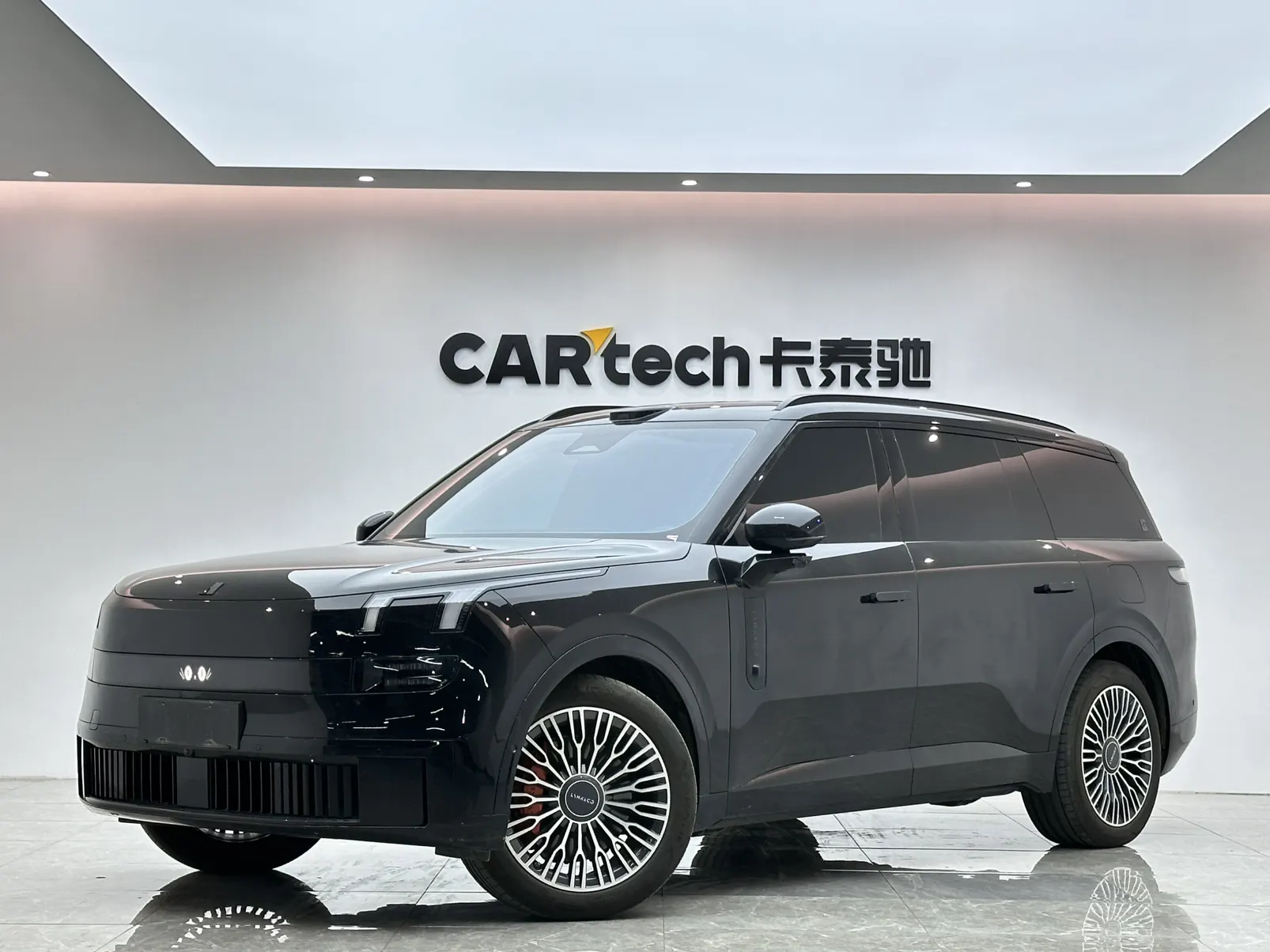 Lynk & Co 02