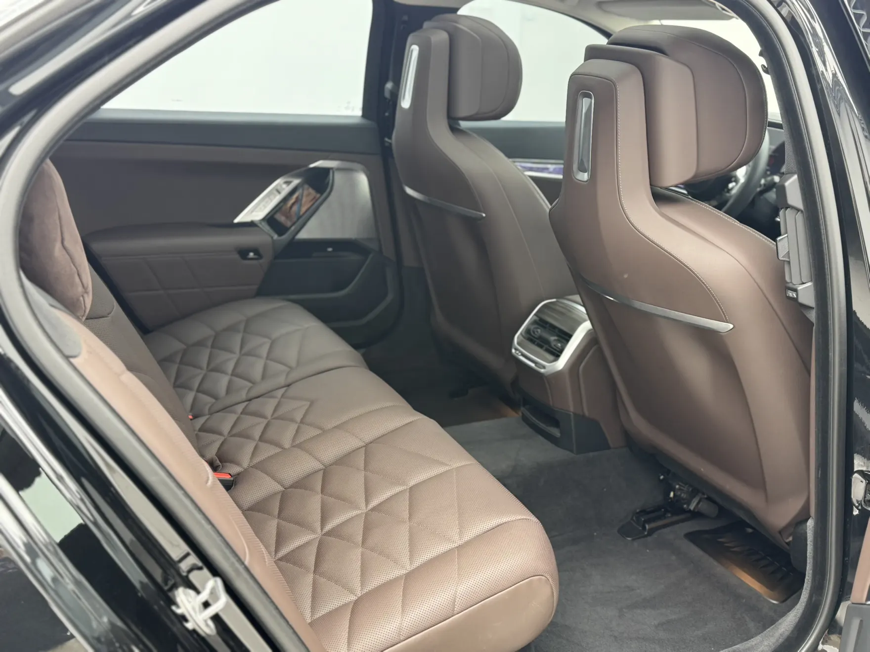 BMW i7, 2025 19