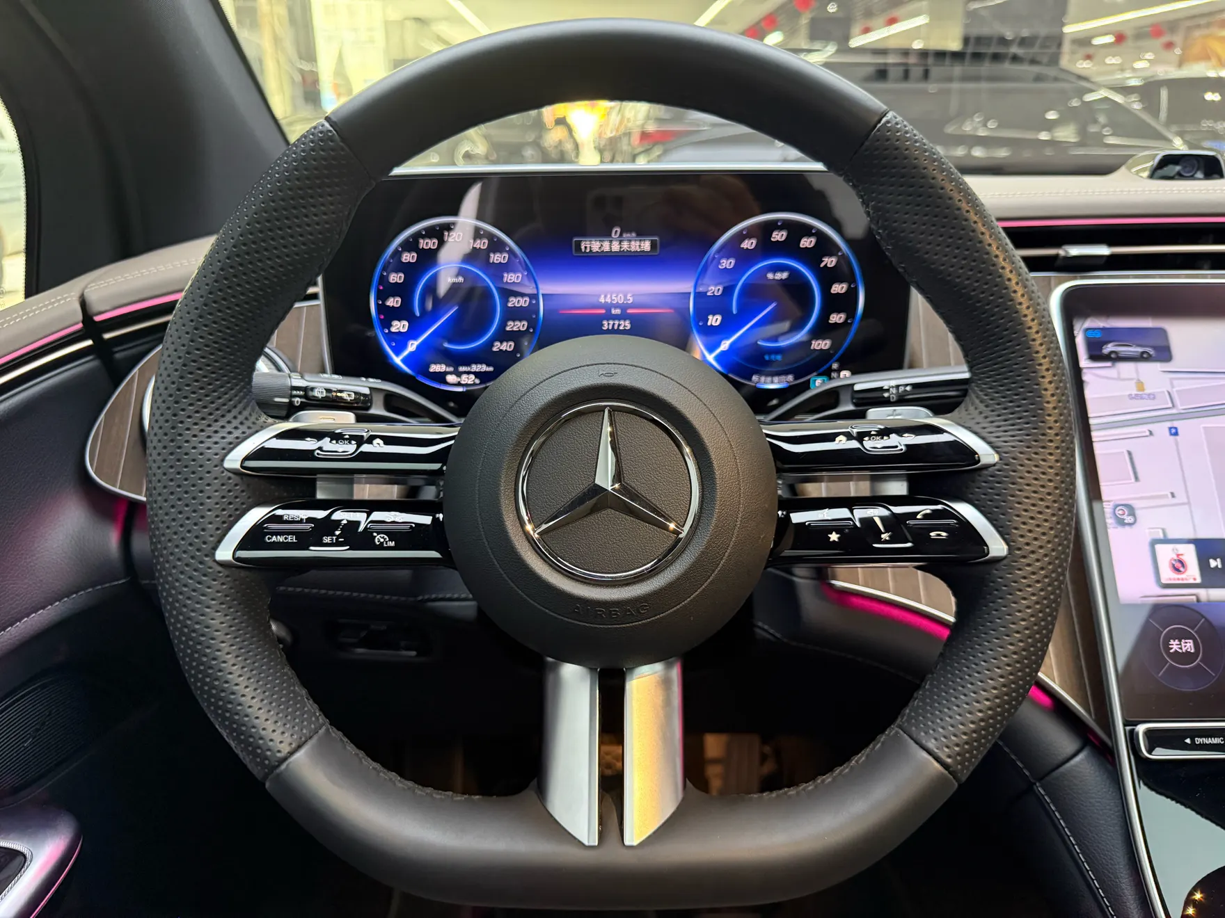 Mercedes-Benz EQE, 2025 23
