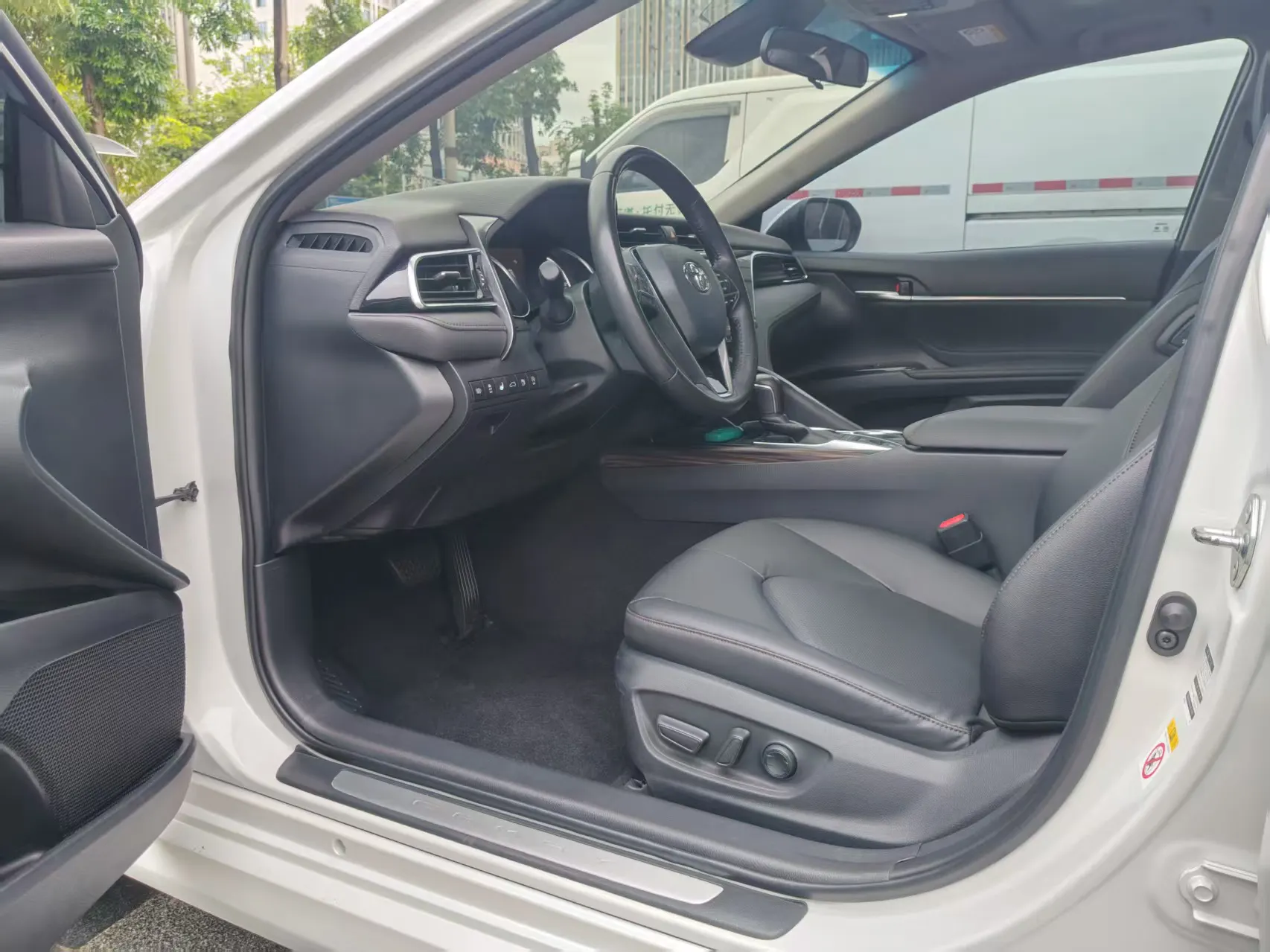 Toyota Camry, 2019 19
