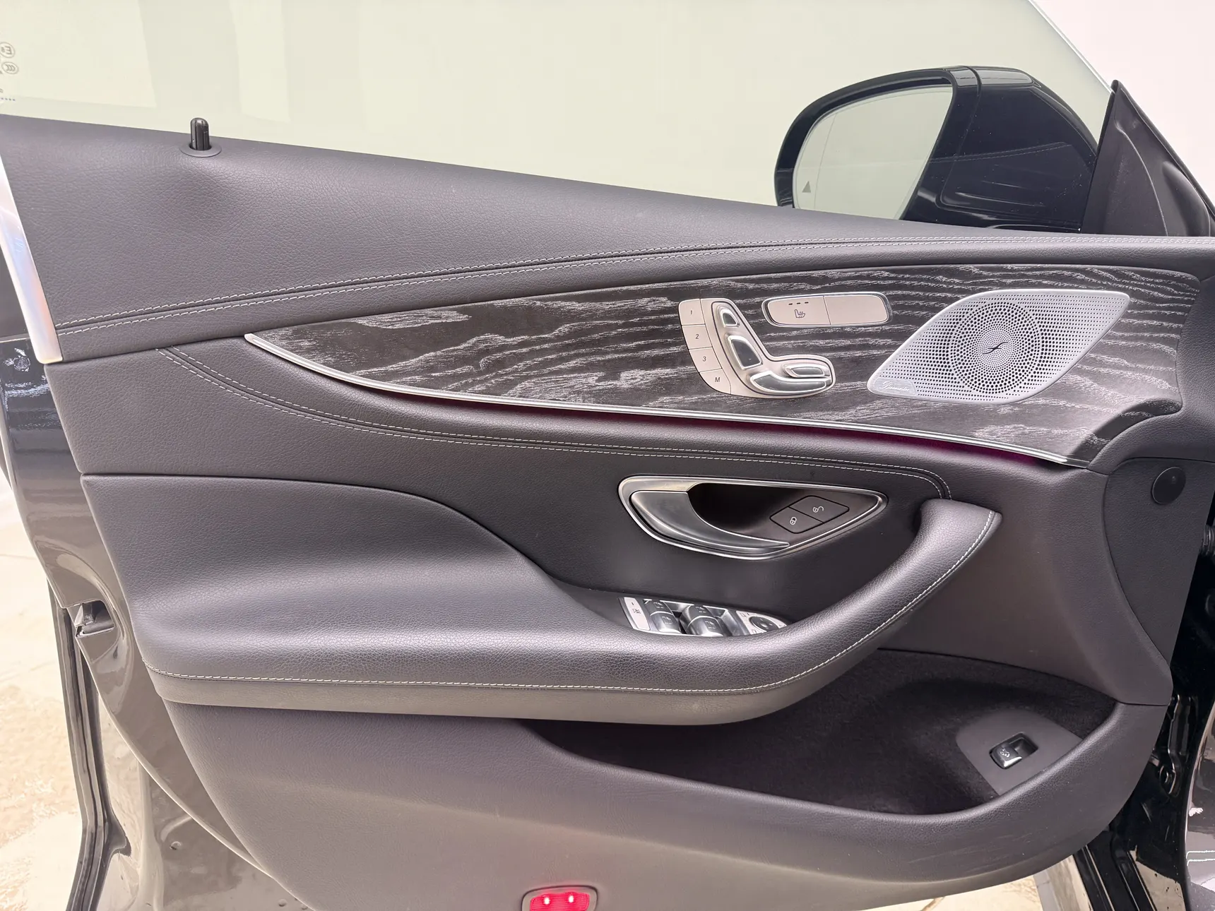 Mercedes-Benz CLS 300, 2021 11