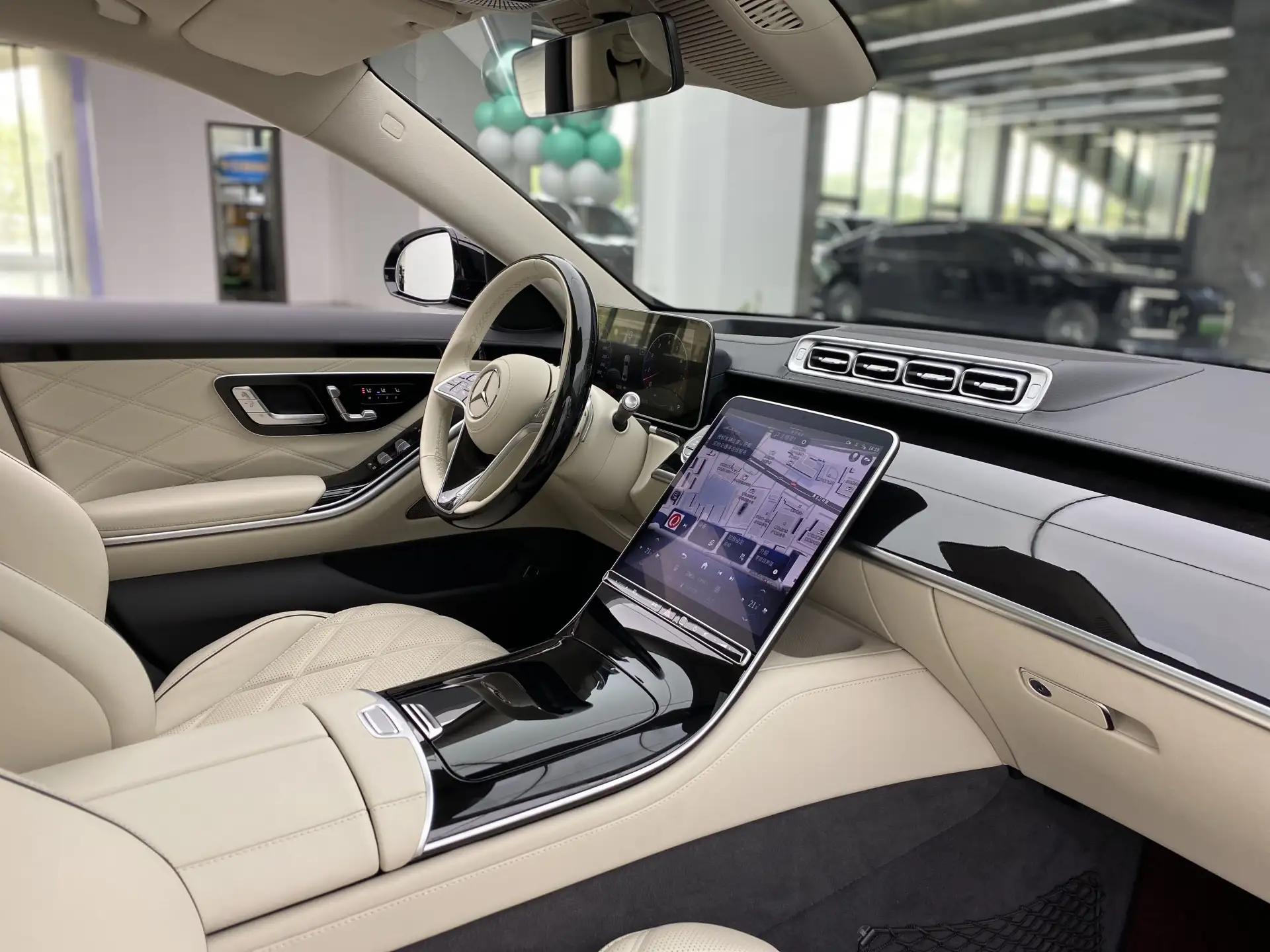 Mercedes-Benz S 480 4MATIC, 2024 10