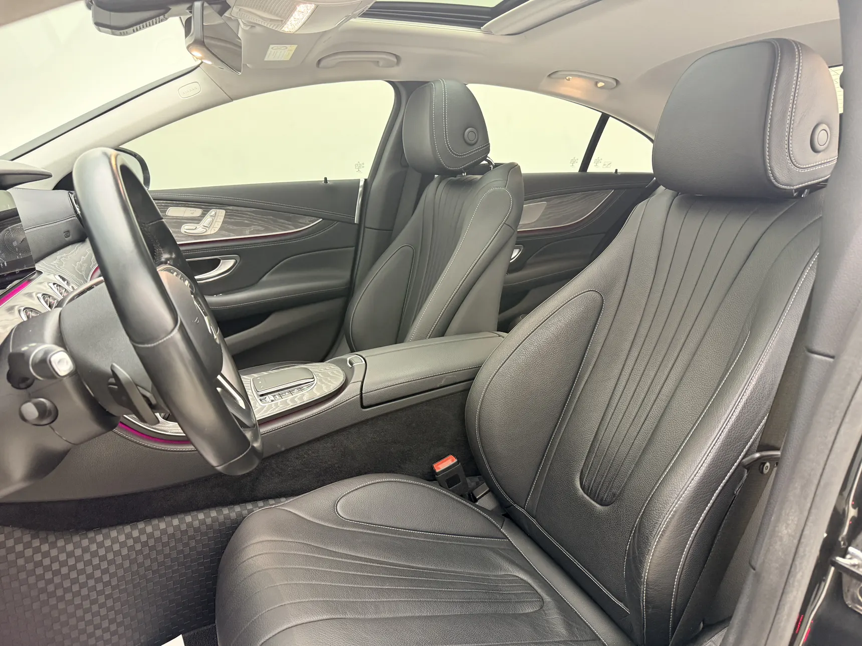 Mercedes-Benz CLS 300, 2021 12