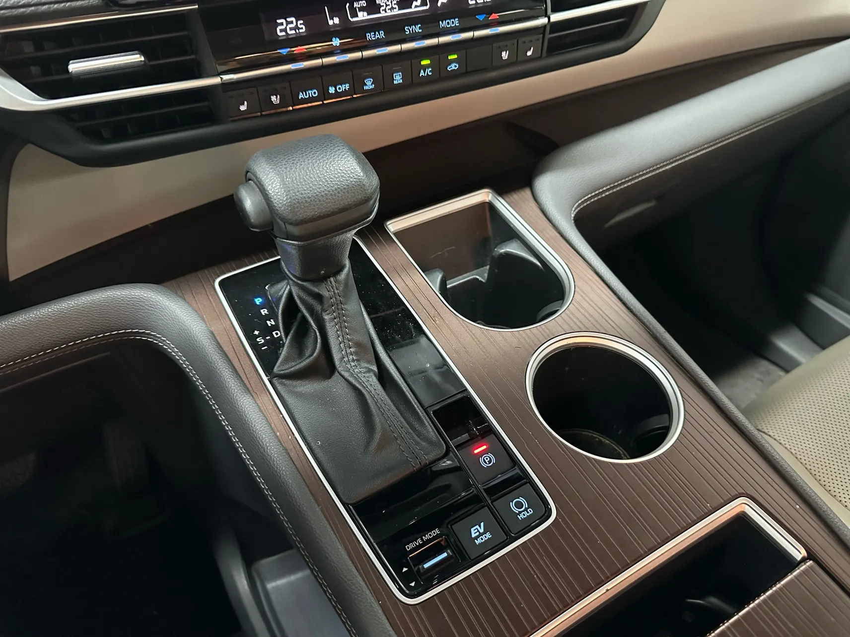 Toyota Sienna, 2022 21