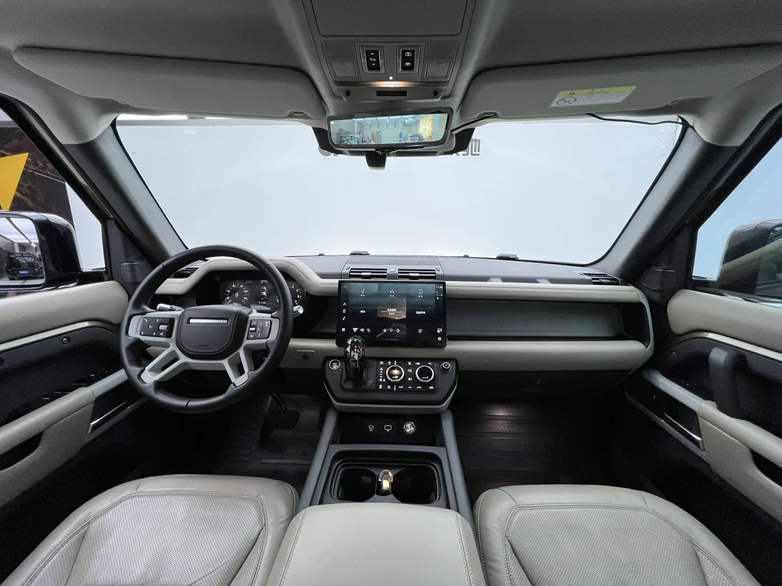 Land Rover Defender, 2020 23