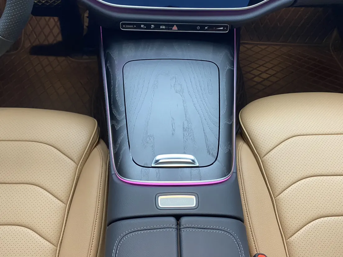 Mercedes-Benz E 350 e, 2025 21