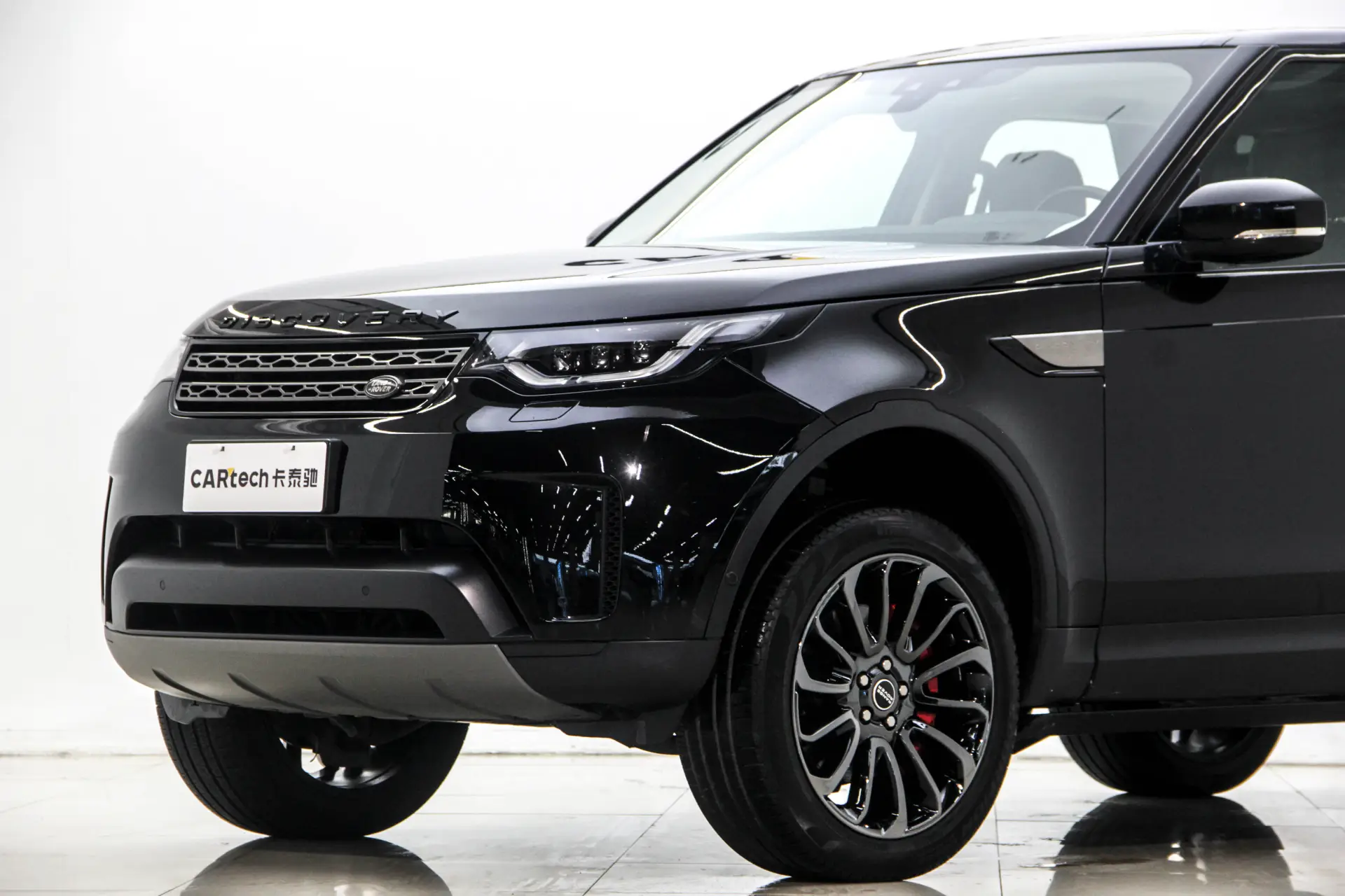 Land Rover Discovery, 2021 3