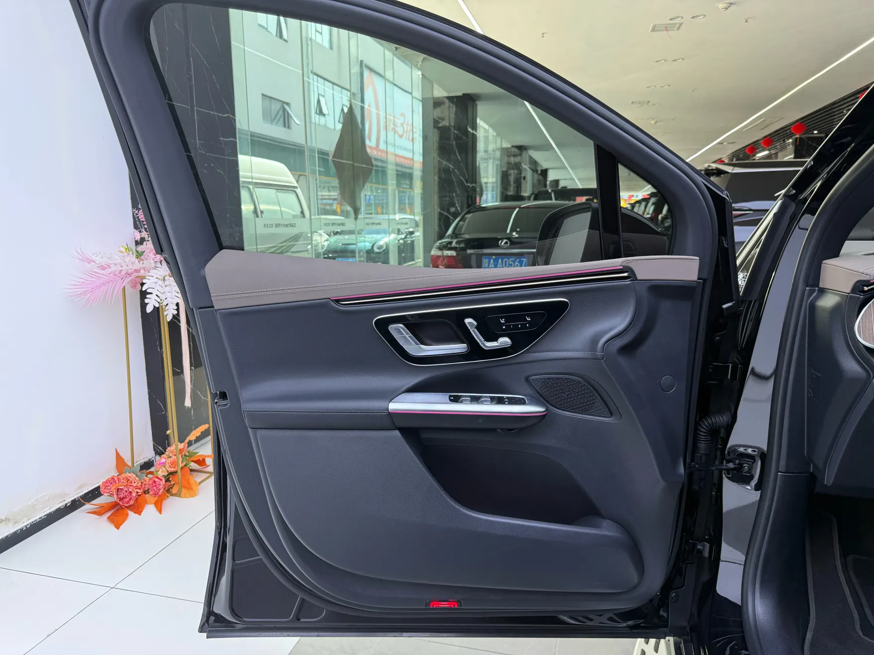 Mercedes-Benz EQE, 2025 15