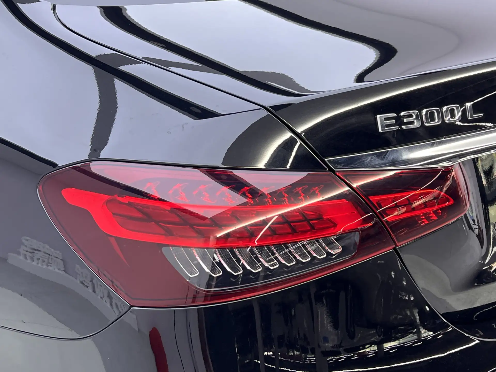 Mercedes-Benz E 300 L, 2023 10