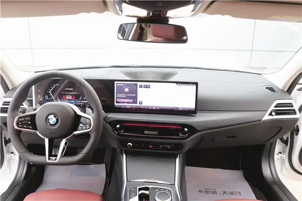 BMW 325Li, 2025 4
