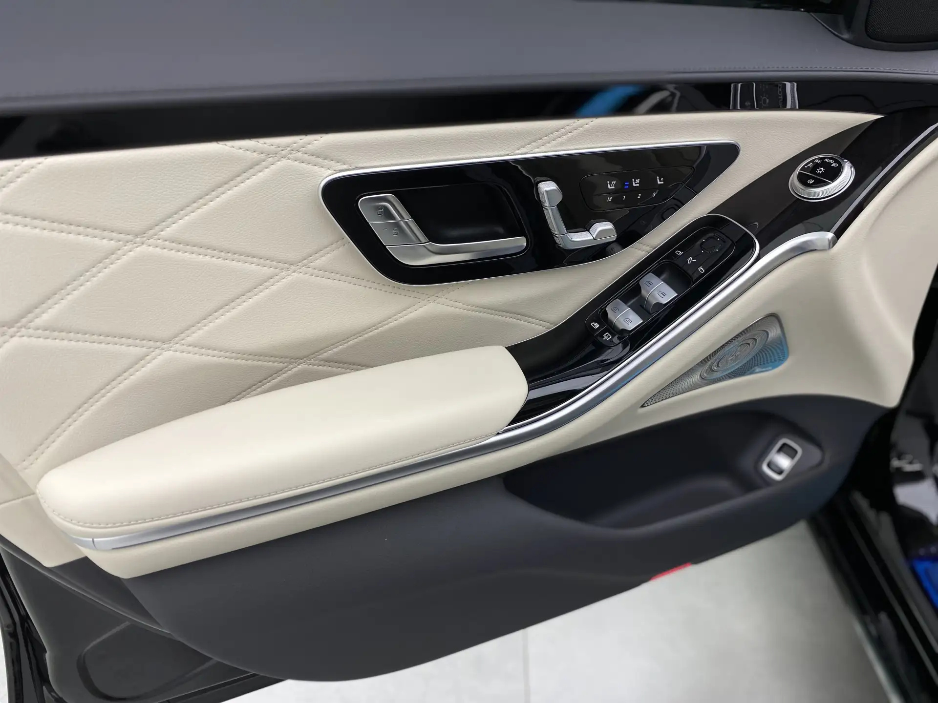 Mercedes-Benz S 480 4MATIC, 2024 21