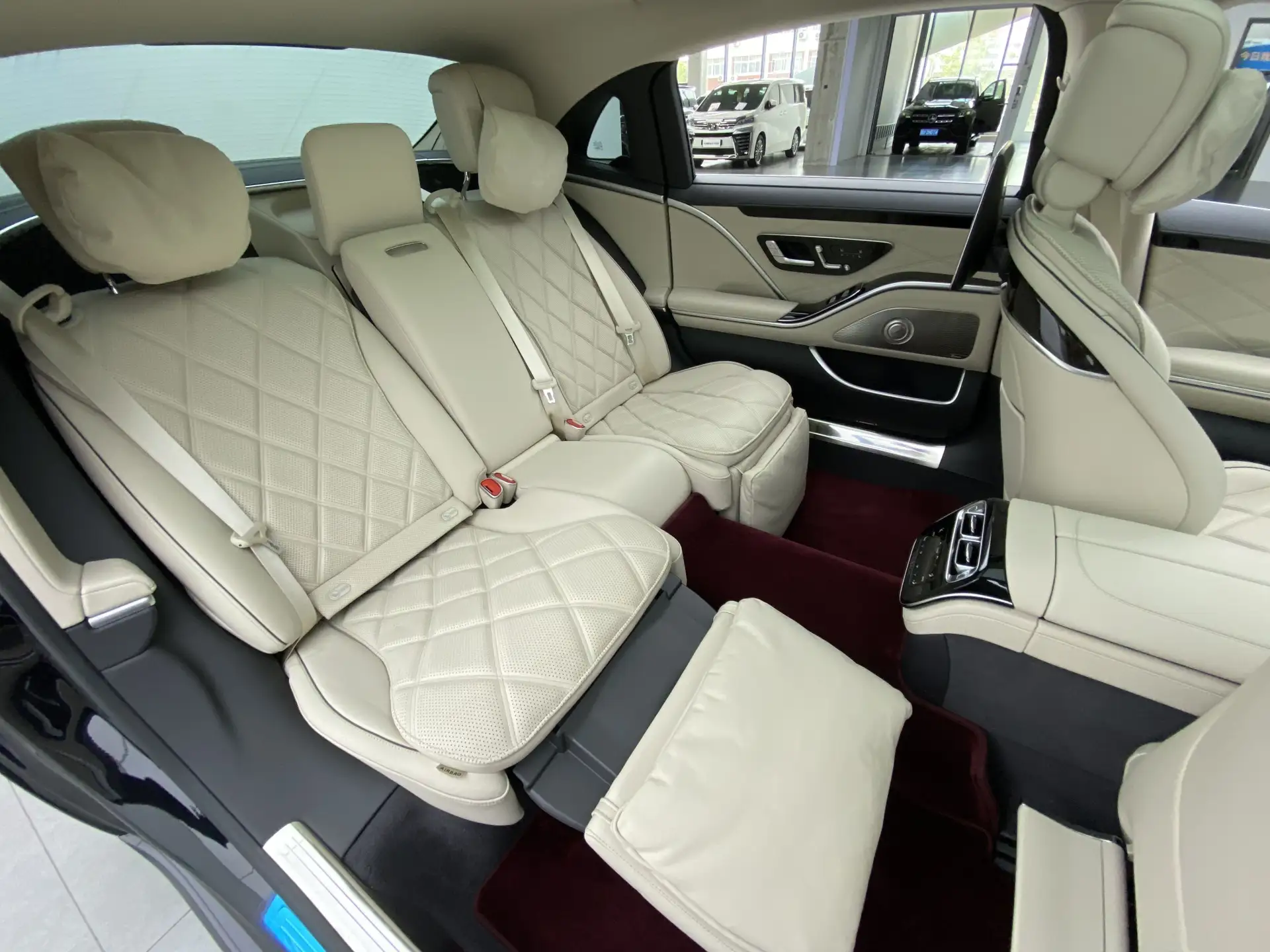 Mercedes-Benz S 480 4MATIC, 2024 13