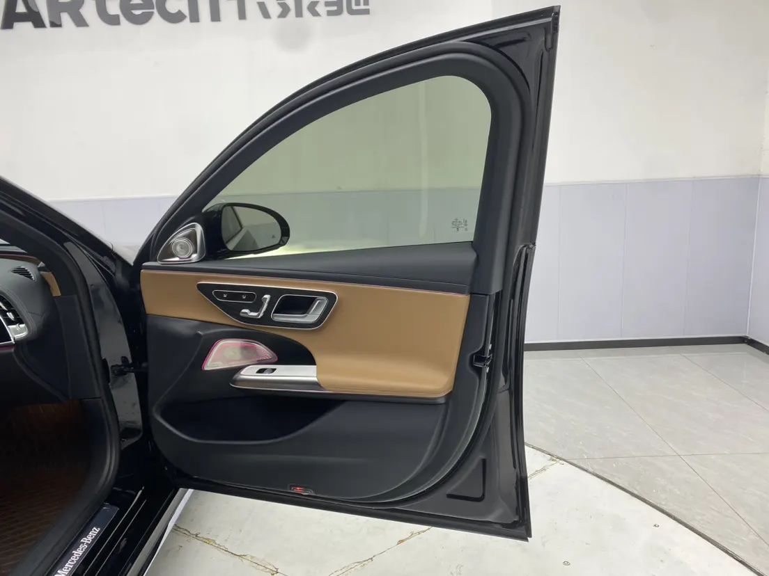 Mercedes-Benz E 350 e, 2025 27