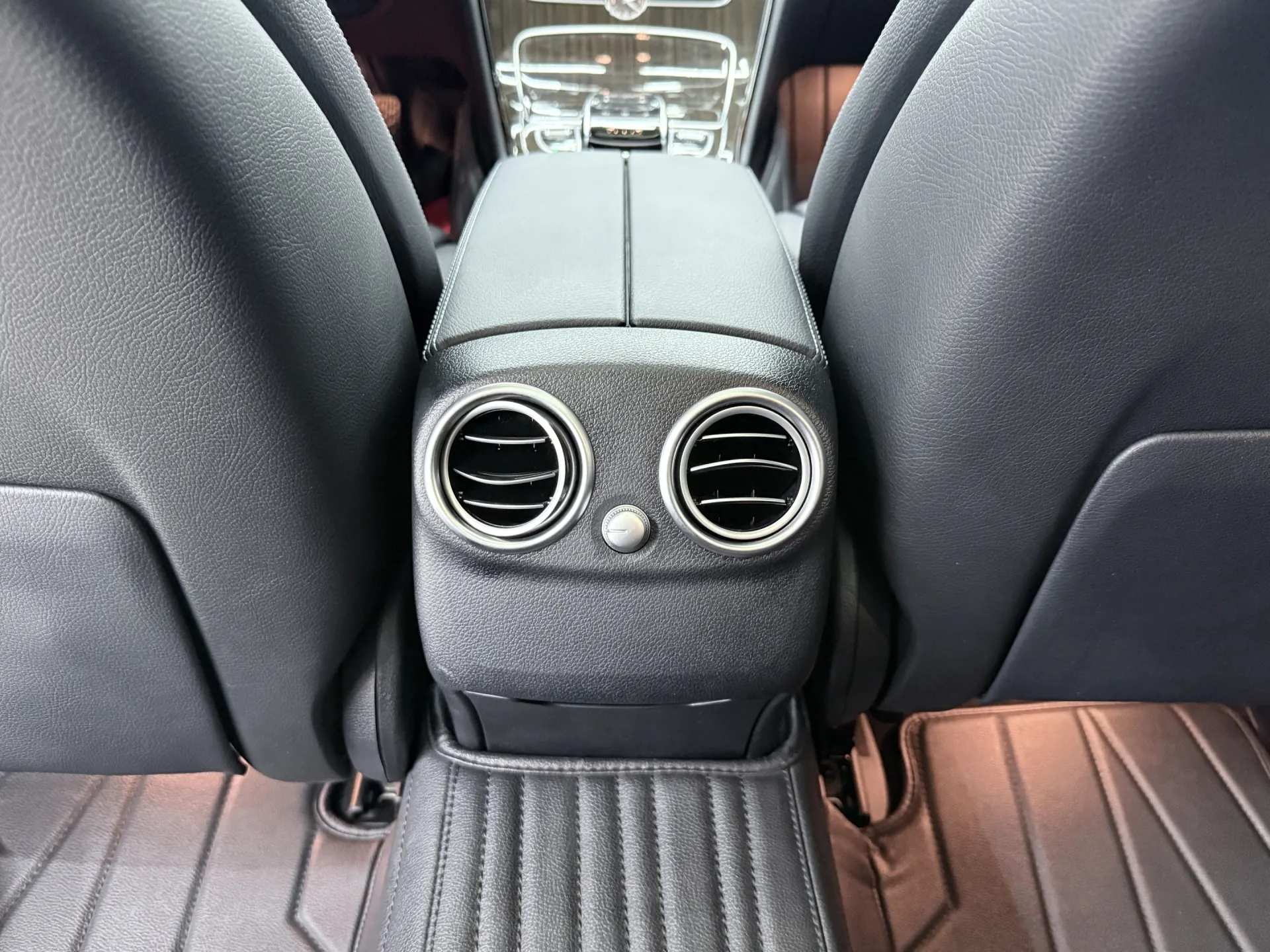 Mercedes-Benz C 200 L, 2018 9