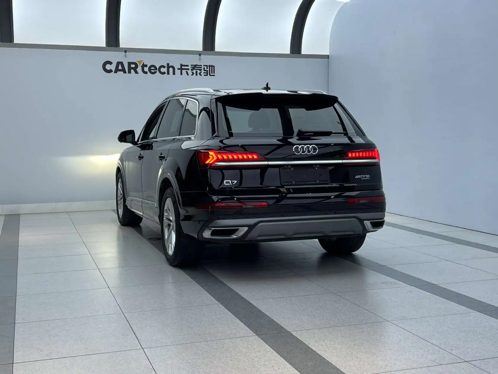 Audi Q7 45 TFSI, 2023 4