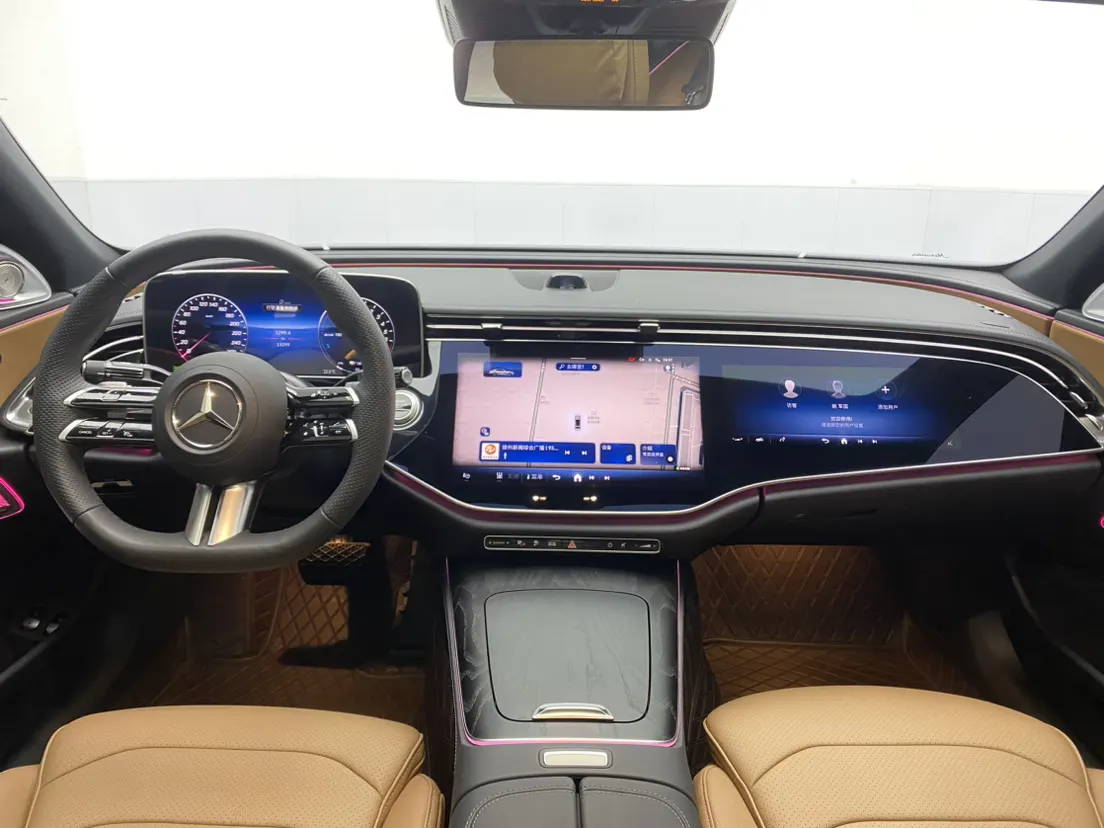 Mercedes-Benz E 350 e, 2025 13