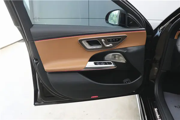 Mercedes-Benz E 300 L, 2026 10