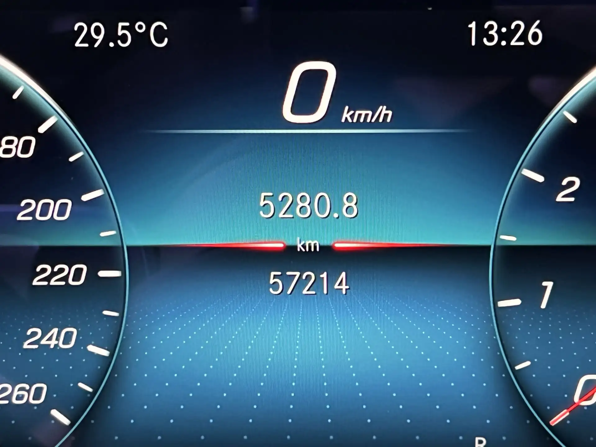 Mercedes-Benz E 300 L, 2023 22