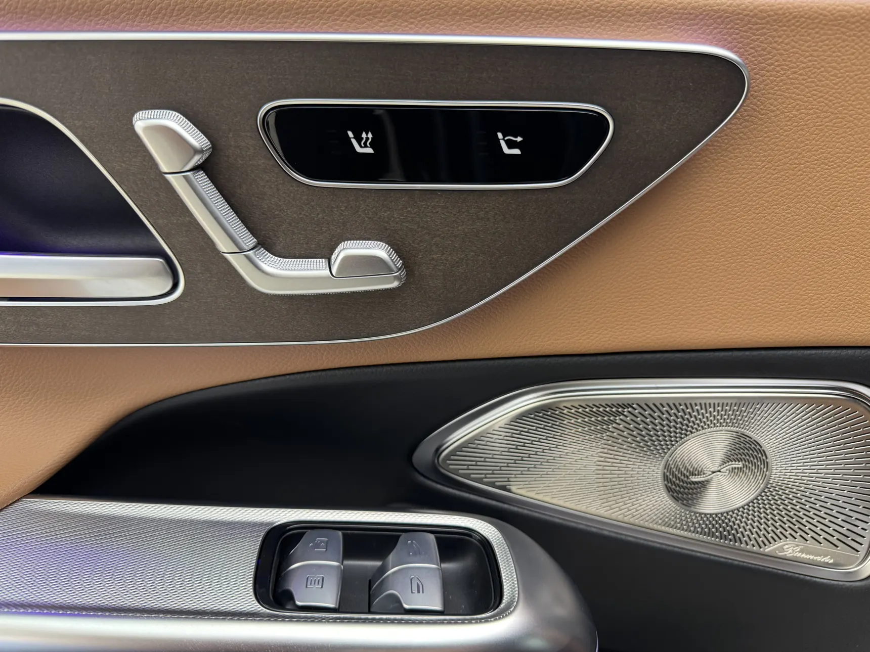 Mercedes-Benz E 300 L, 2025 20