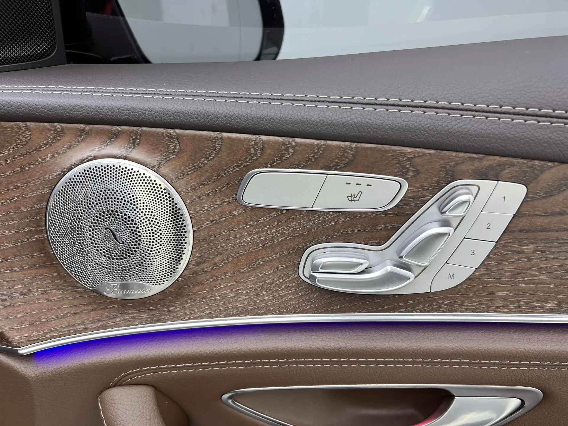 Mercedes-Benz E 300 L, 2023 17