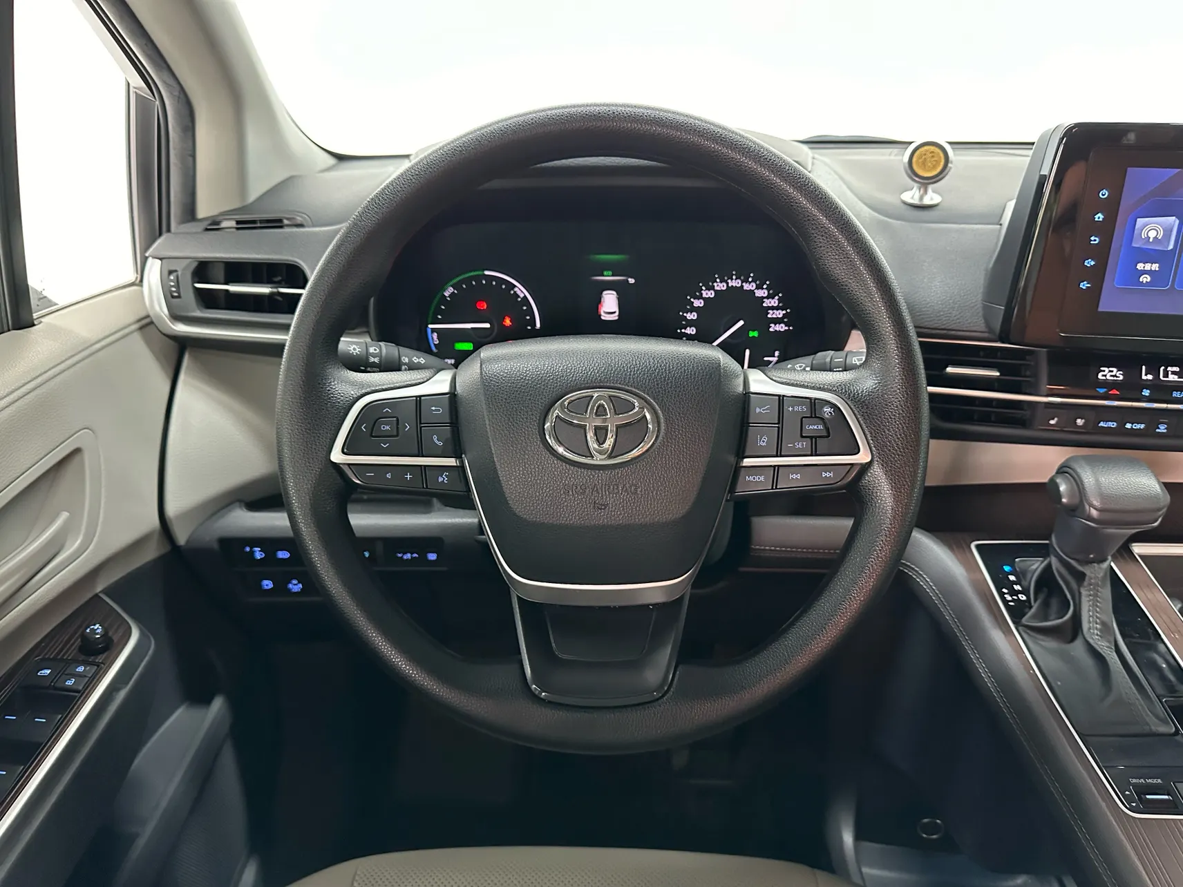 Toyota Sienna, 2022 16