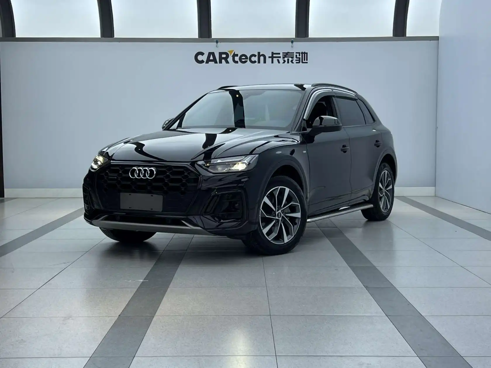 Audi Q5L 40