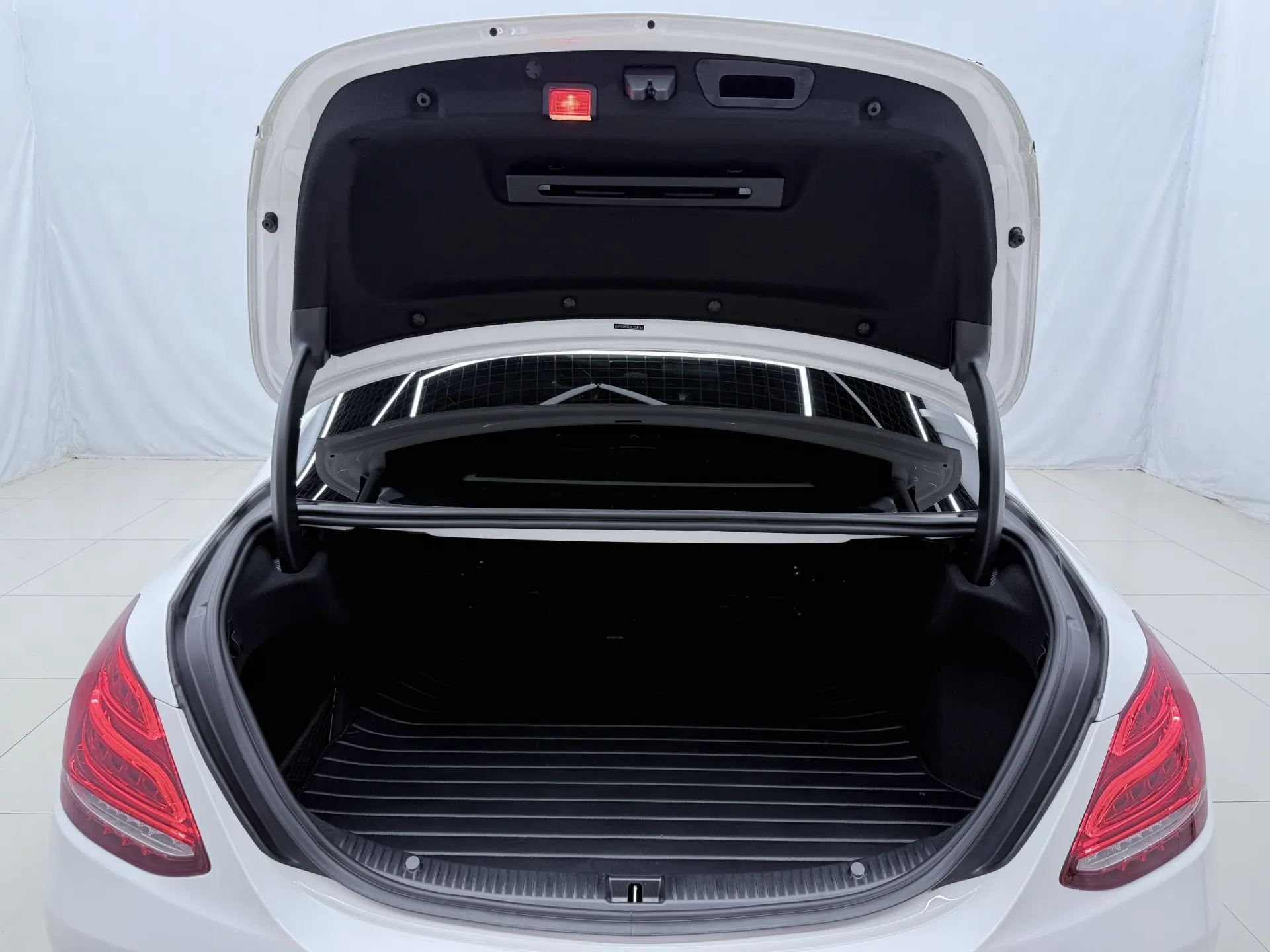 Mercedes-Benz C 200 L, 2018 8