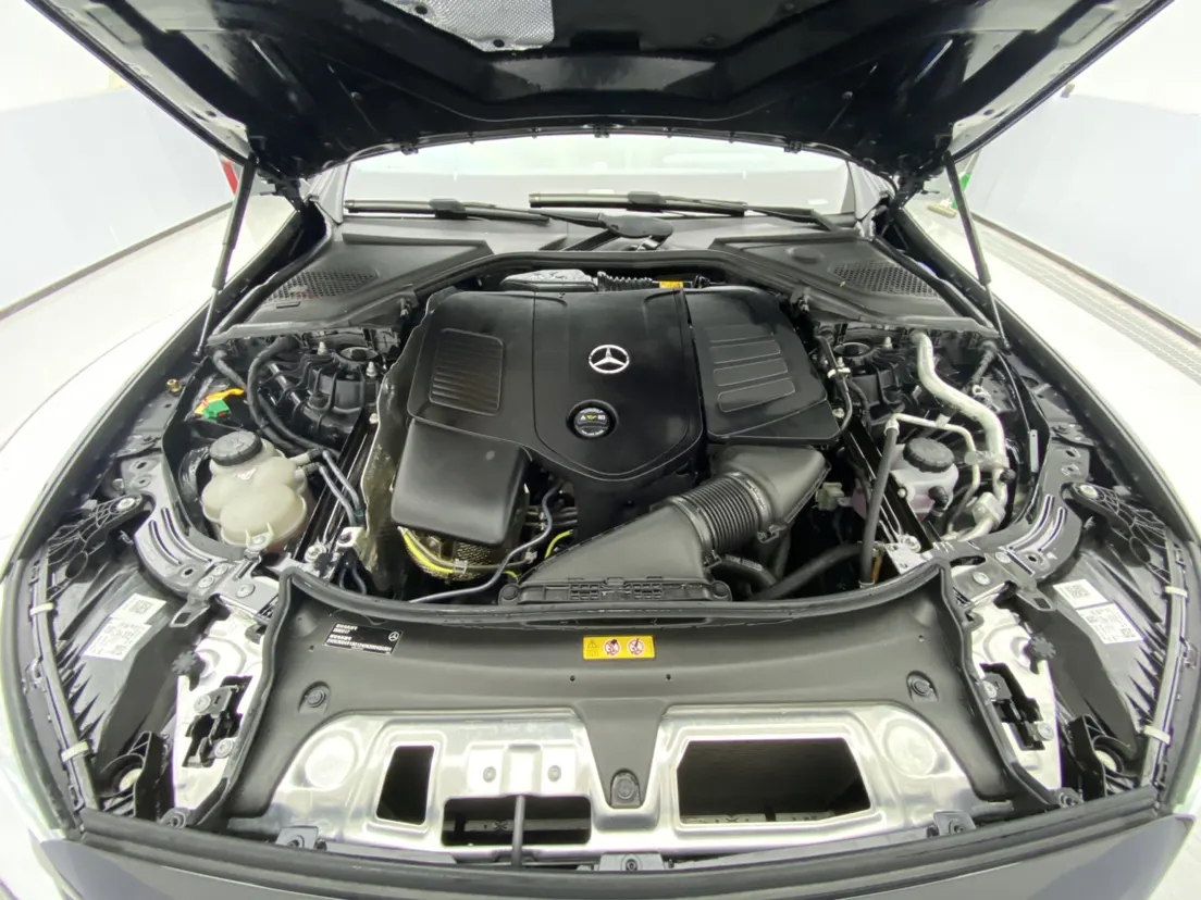 Mercedes-Benz E 350 e, 2025 12
