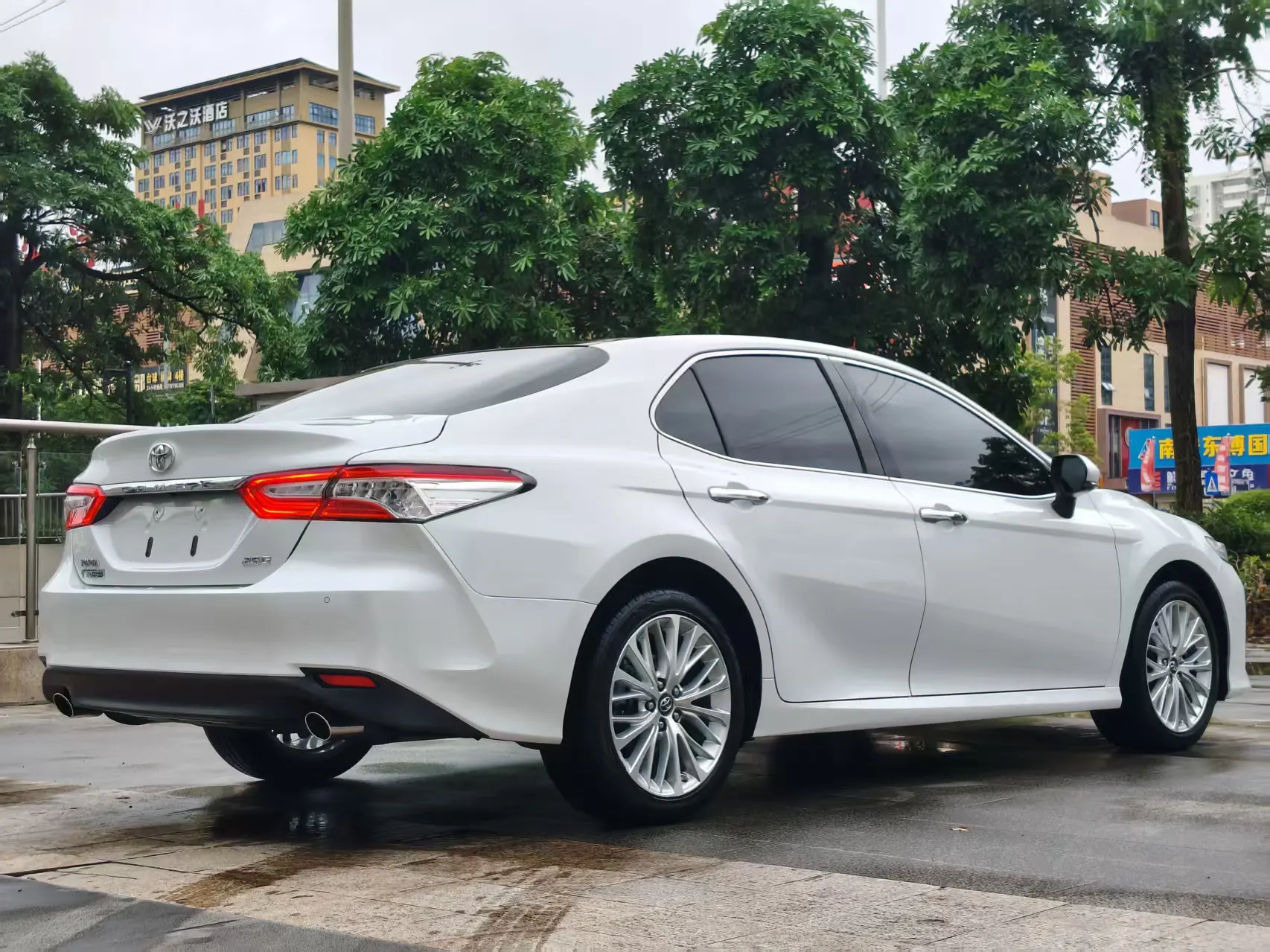 Toyota Camry, 2019 все фото