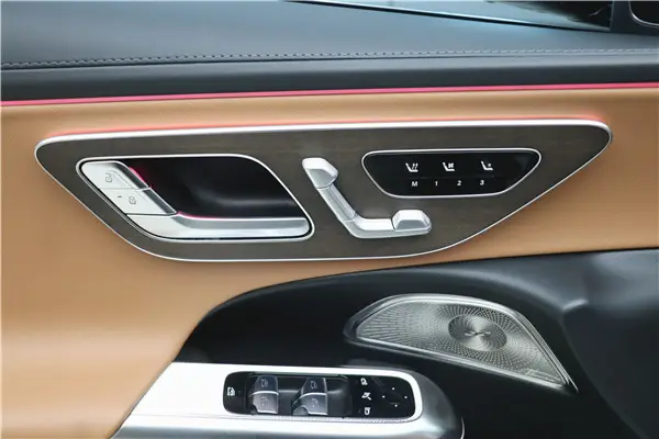 Mercedes-Benz E 300 L, 2026 11
