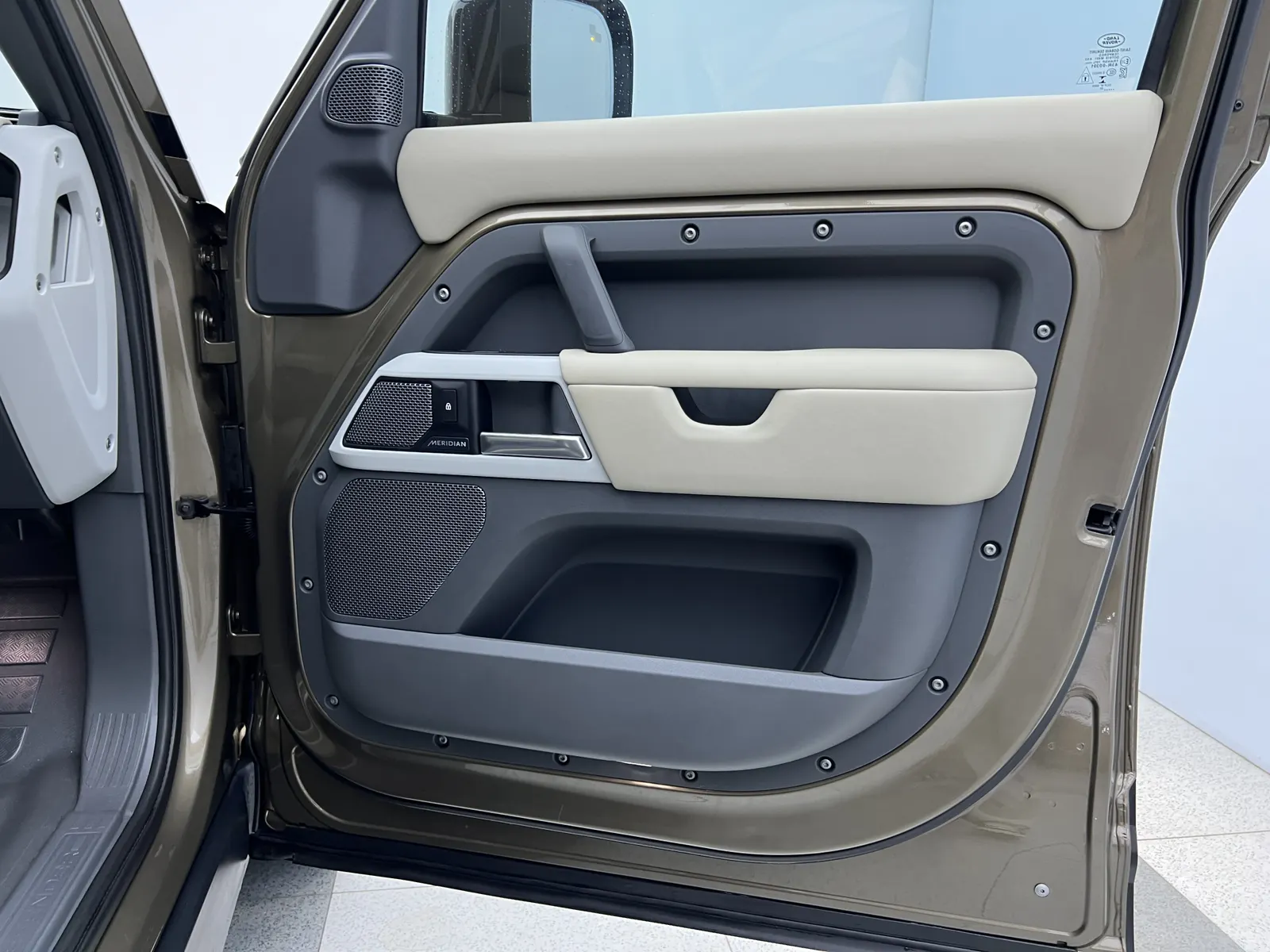 Land Rover Defender, 2020 22