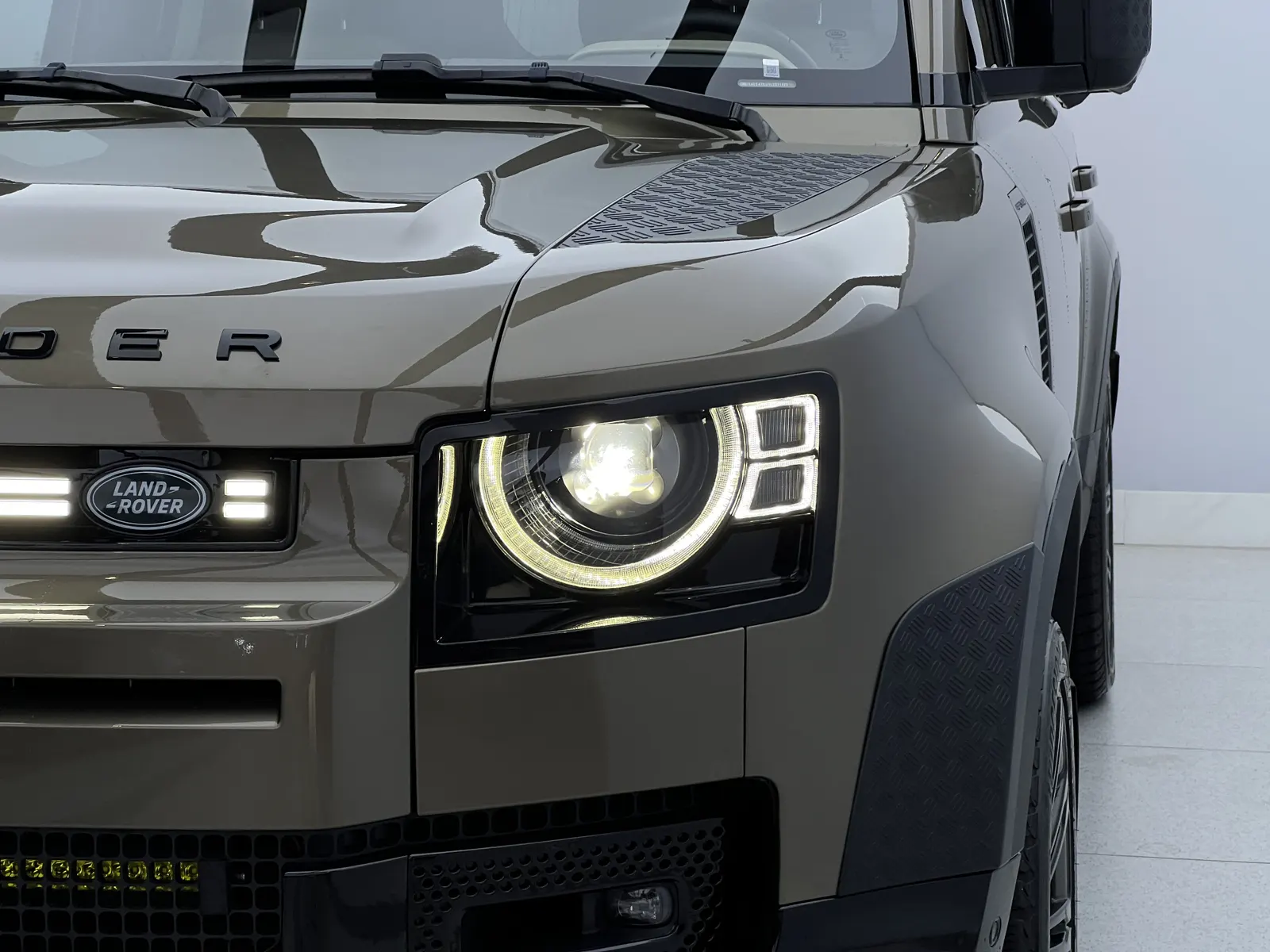Land Rover Defender, 2020 все фото