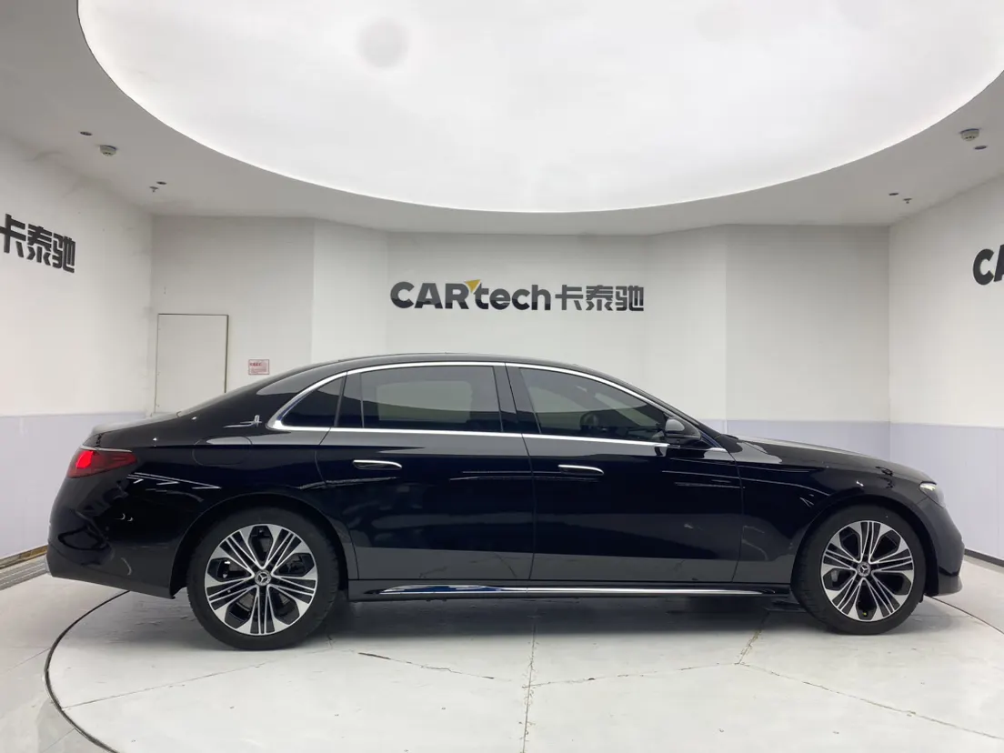 Mercedes-Benz E 350 e, 2025 4
