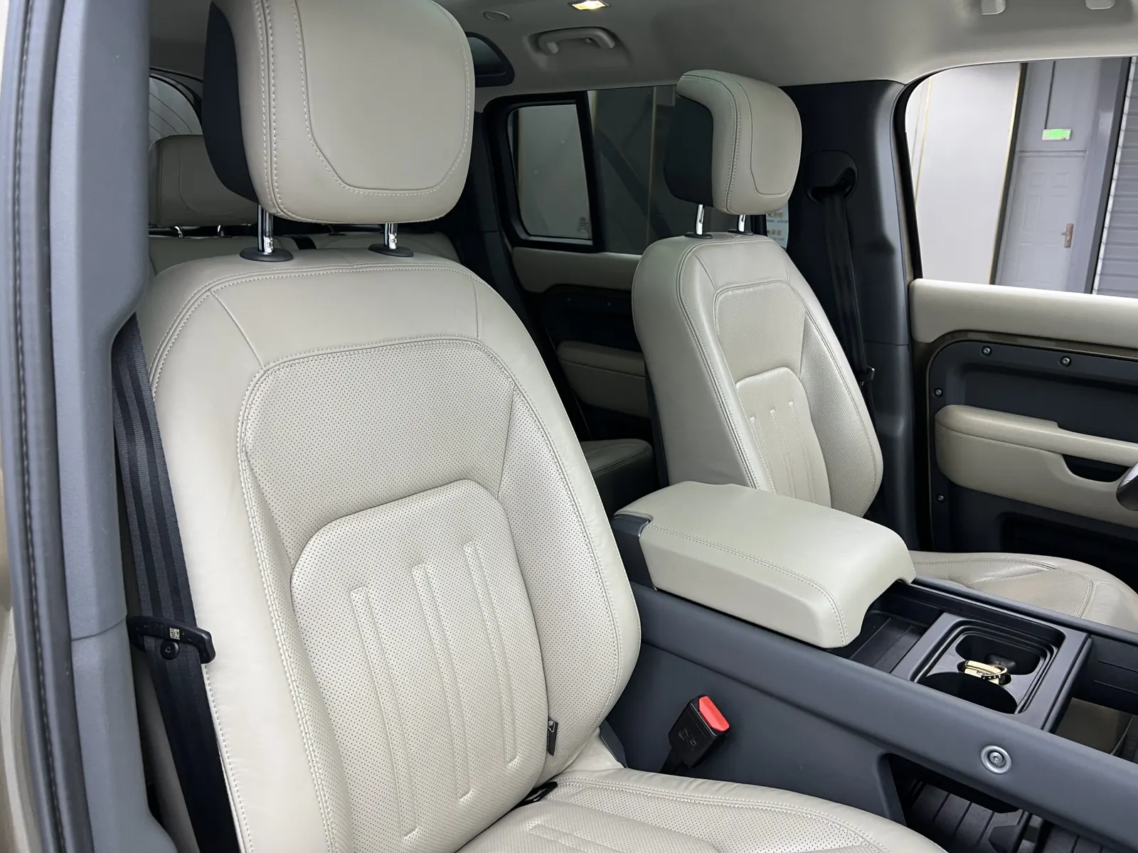 Land Rover Defender, 2020 21