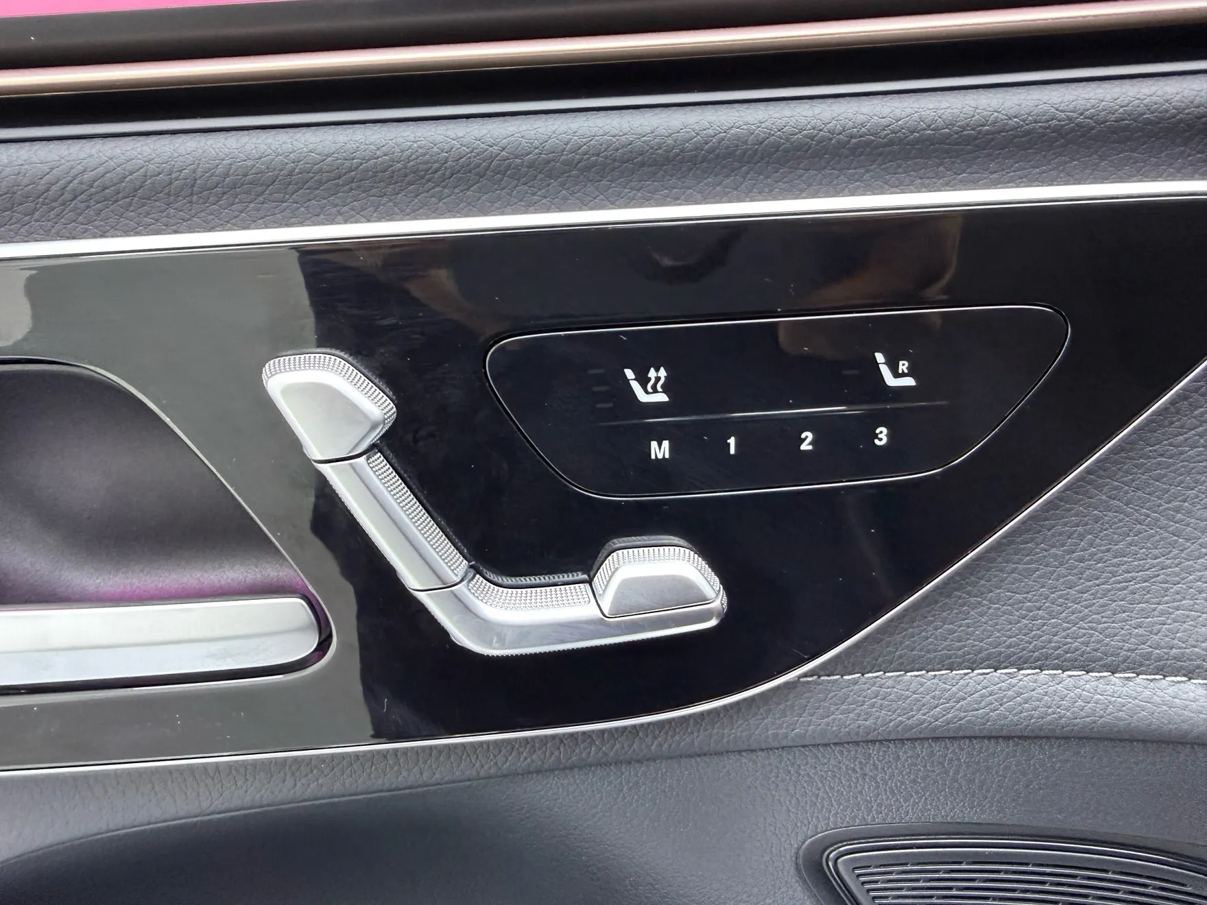 Mercedes-Benz EQE, 2025 19