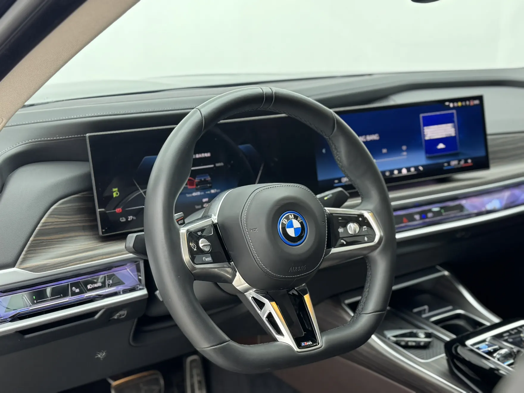 BMW i7, 2025 14