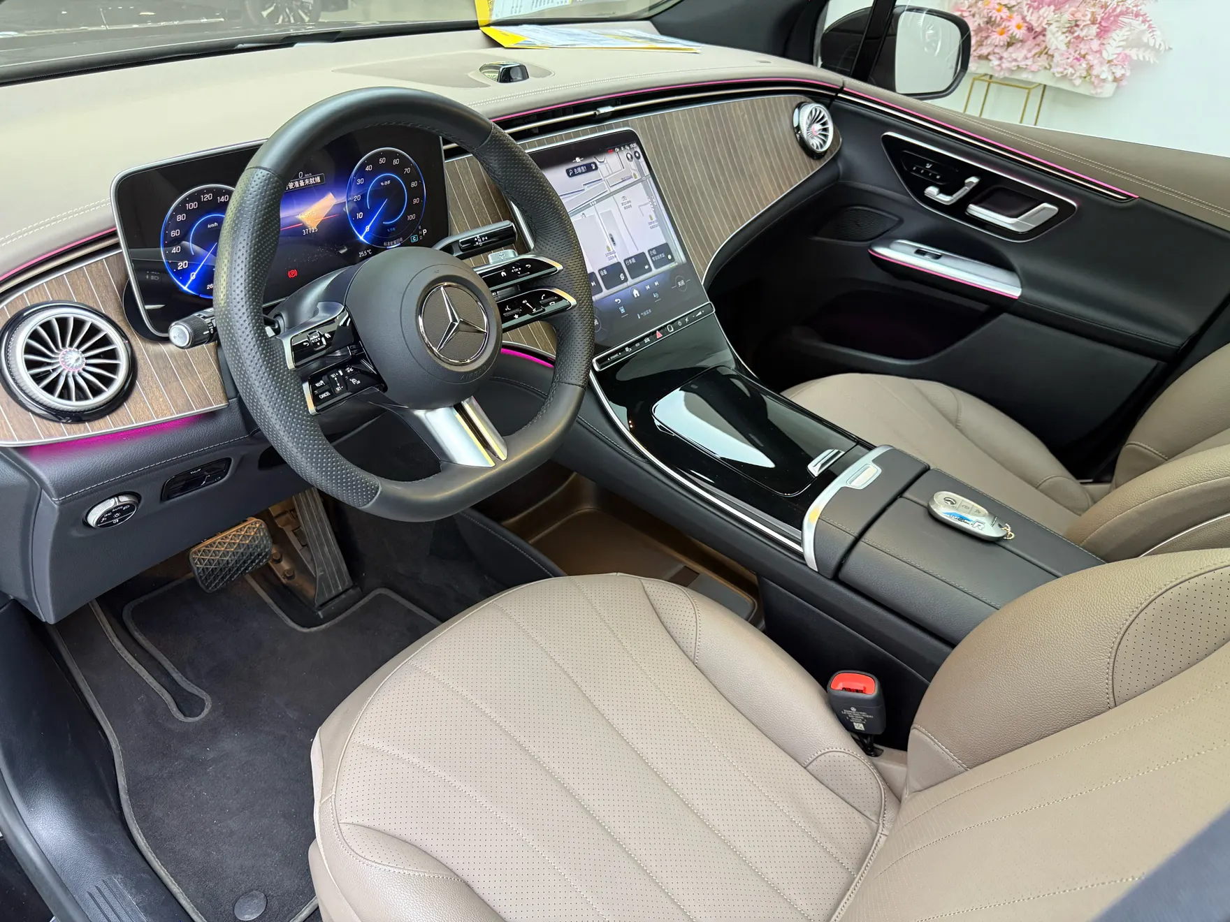 Mercedes-Benz EQE, 2025 22