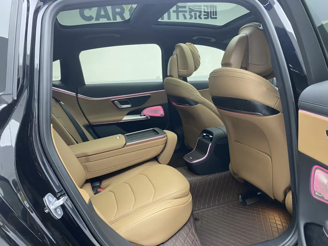 Mercedes-Benz E 350 e, 2025 25