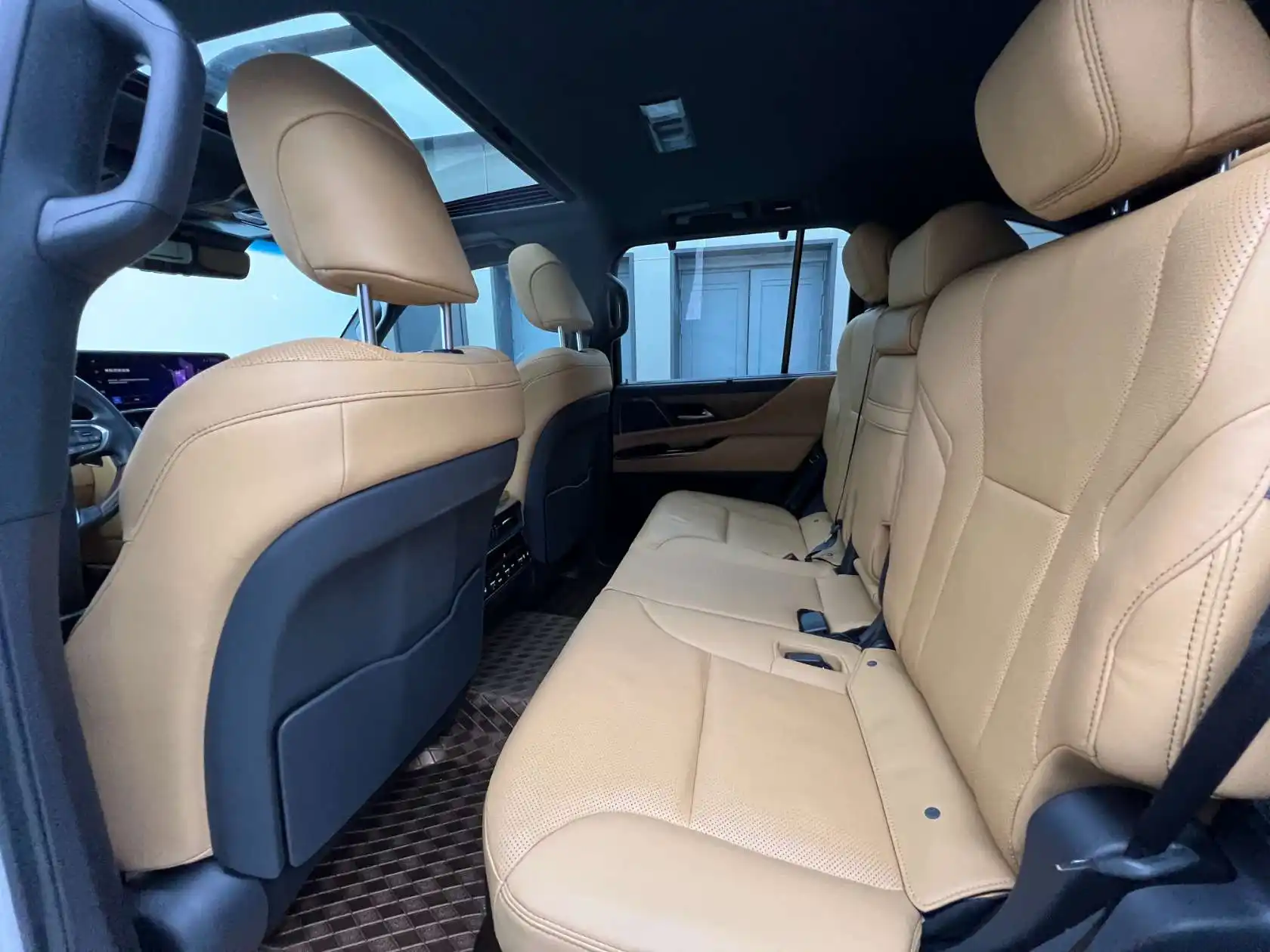 Lexus LX 600, 2025 13