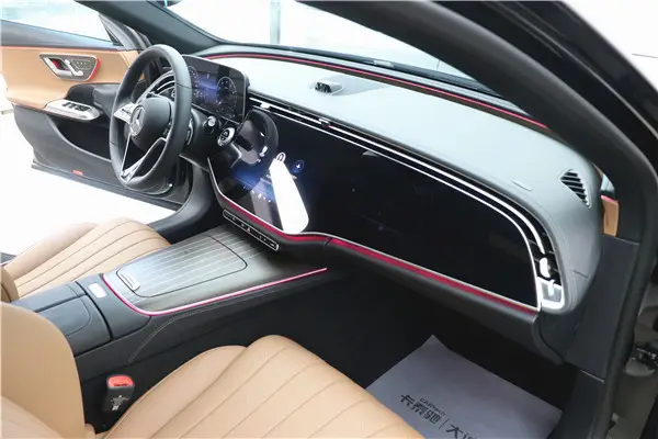 Mercedes-Benz E 300 L, 2026 23