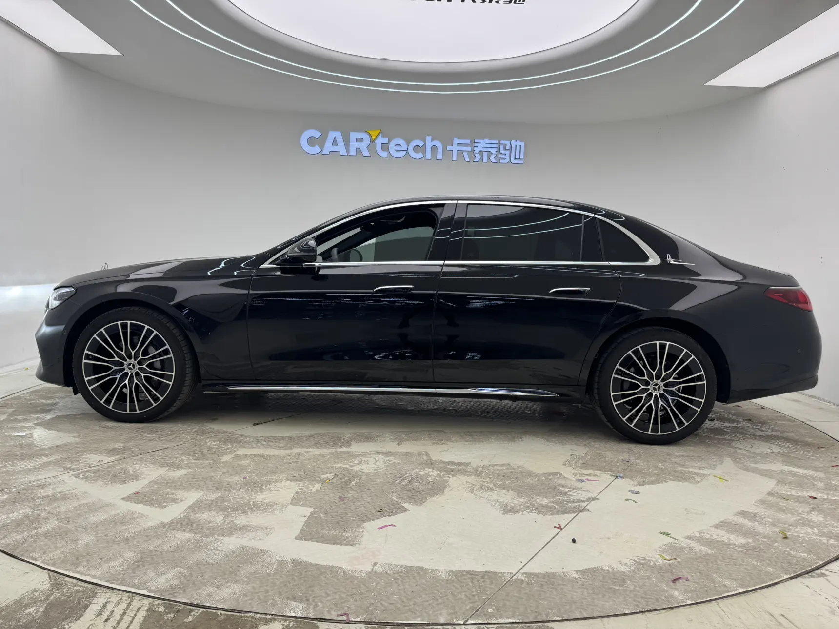 Mercedes-Benz E 300 L, 2025 7