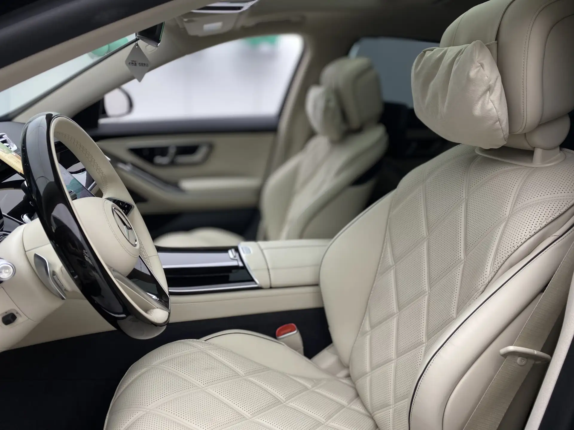 Mercedes-Benz S 480 4MATIC, 2024 29