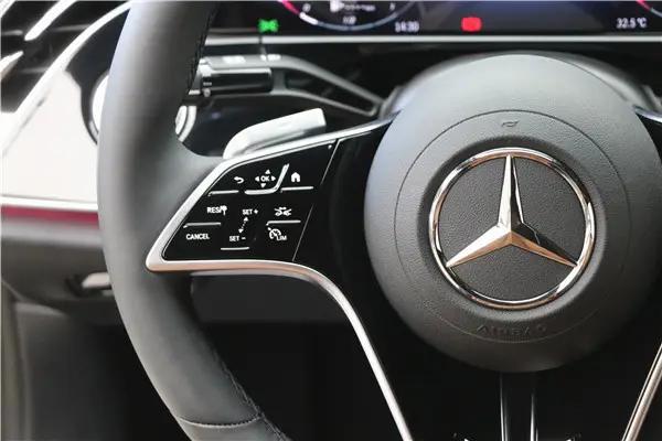Mercedes-Benz E 300 L, 2026 17