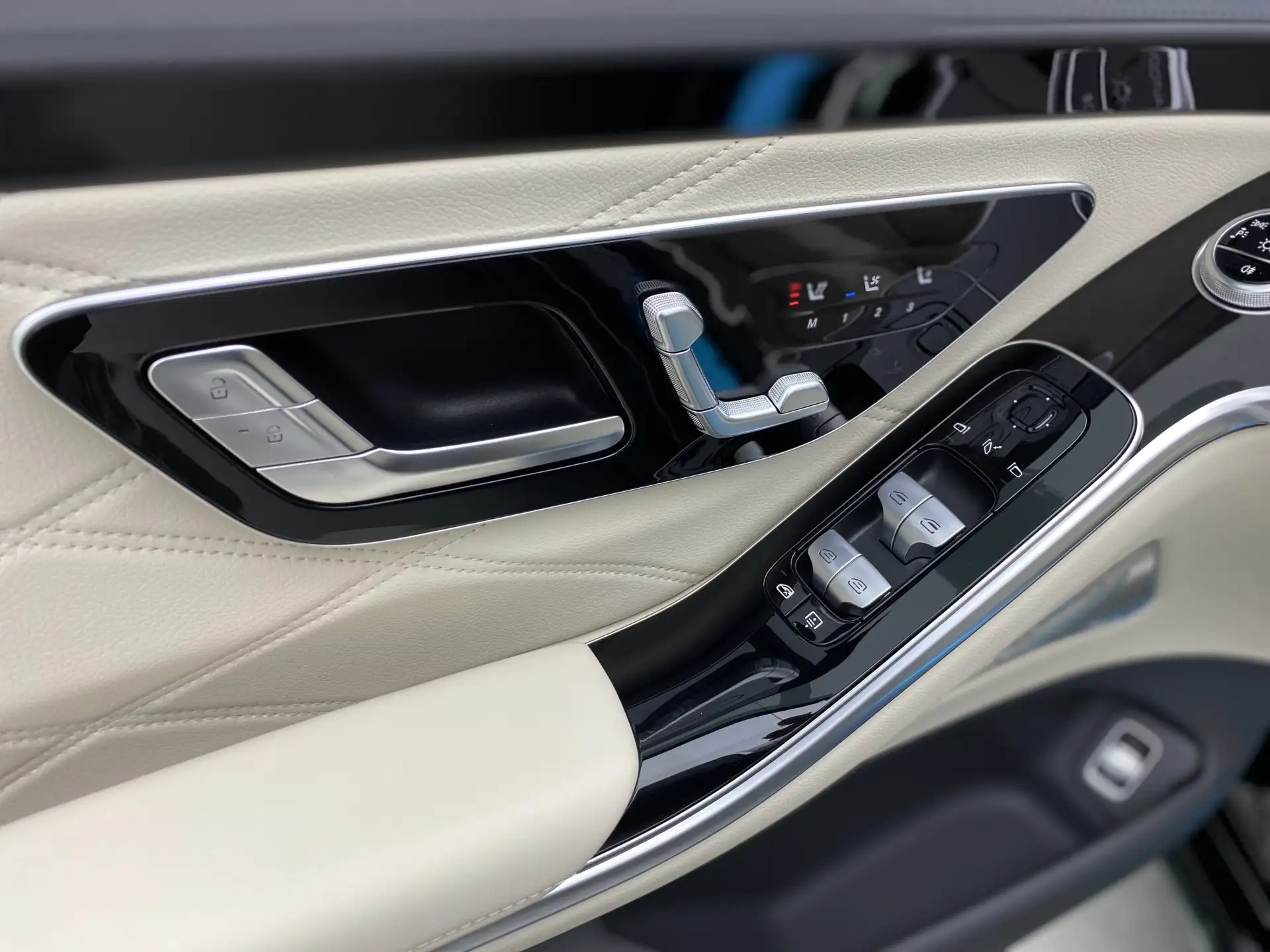 Mercedes-Benz S 480 4MATIC, 2024 22