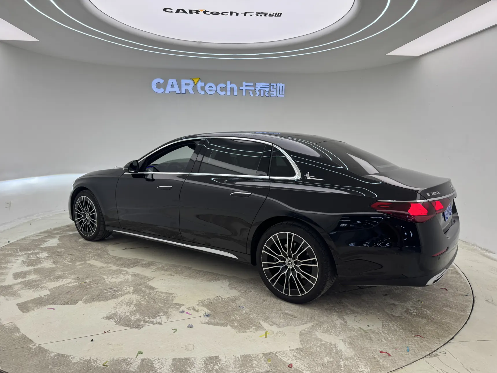 Mercedes-Benz E 300 L, 2025 6