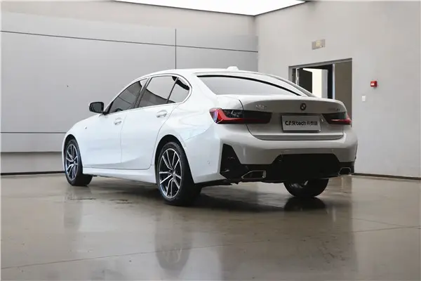 BMW 325Li, 2025 26