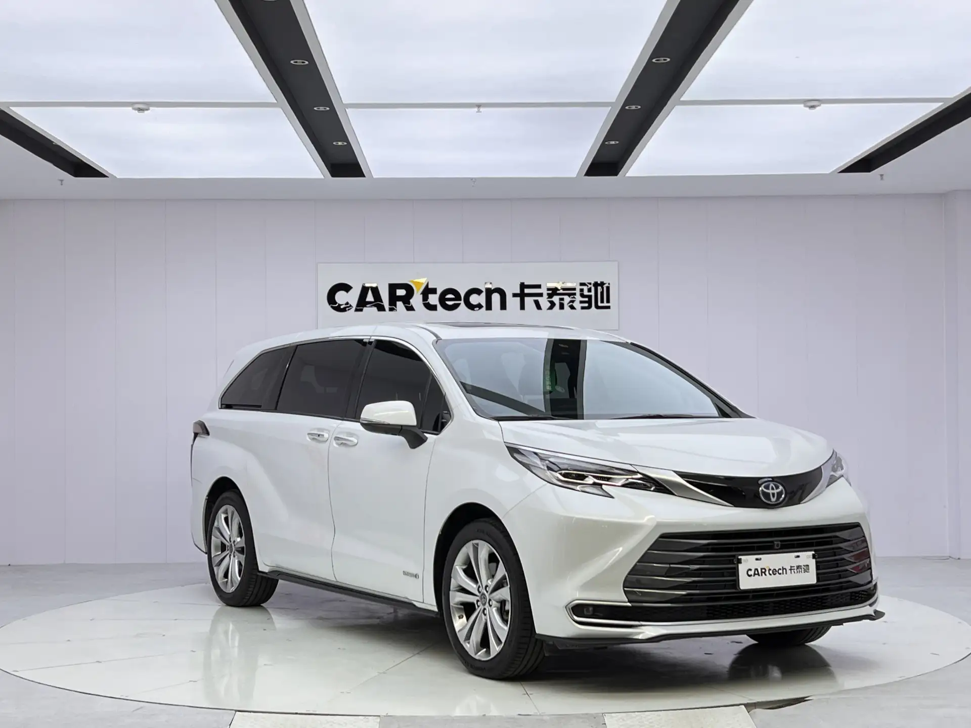 Toyota Sienna, 2024 2
