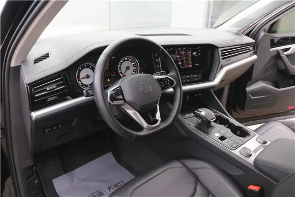 Volkswagen Touareg, 2022 13